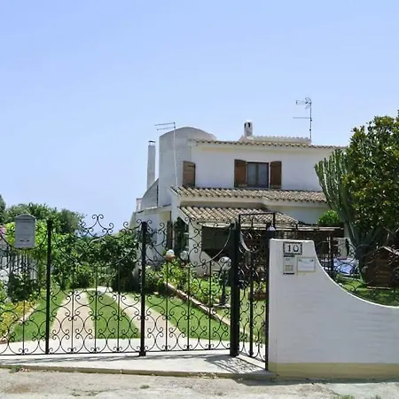Nicanda- 100 Mt Dal Mare- Giardino Porto Columbu - Perd'E Sali