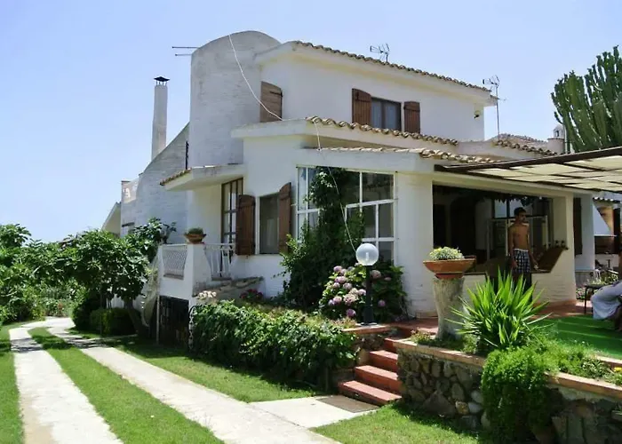 Дом отдыха Nicanda- 100 Mt Dal Mare- Giardino